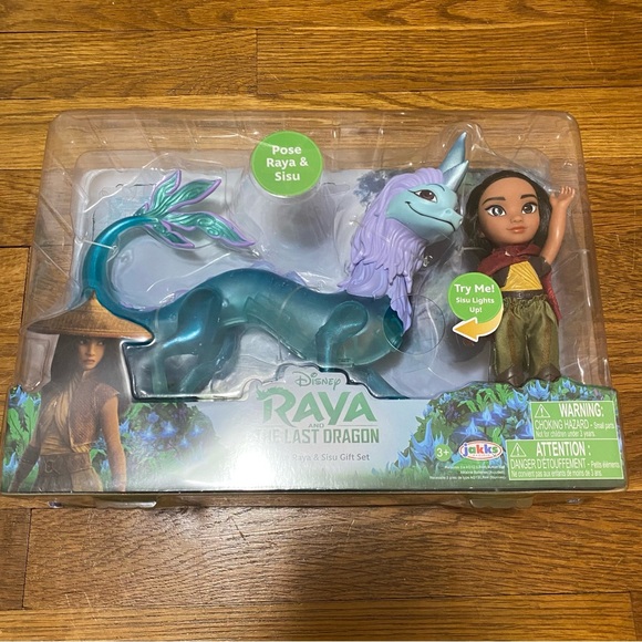 Disney Raya and The Last Dragon 6-Inch Petite Raya Doll and Feature Sisu Dragon - Picture 9 of 9